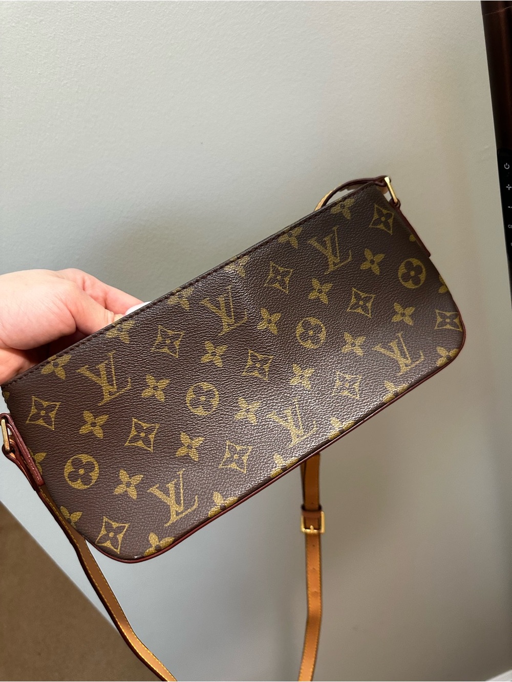Louis Vuitton Monogram Canvas Crossbody with Tan Strap - Picture 4 of 14